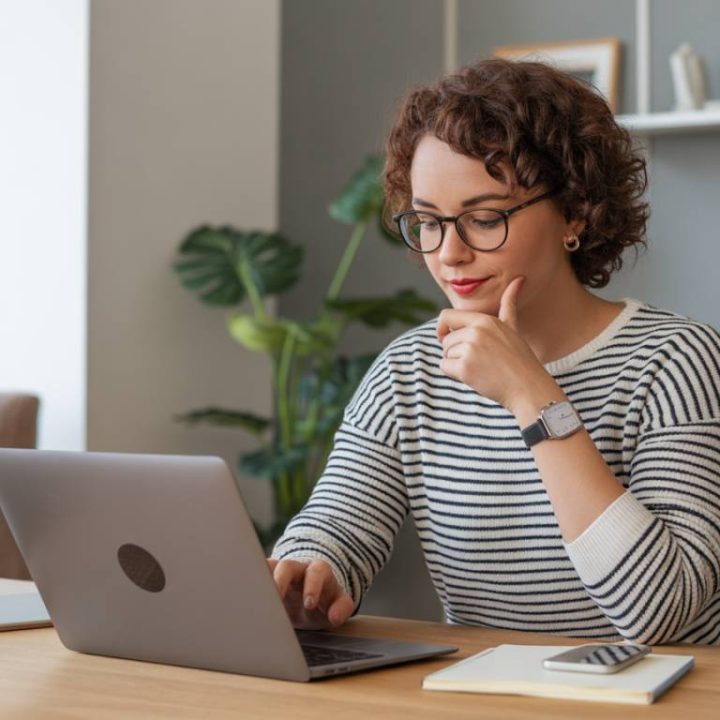 Comment l’apprentissage adaptatif révolutionne la formation en ligne et le développement des compétences en entreprise