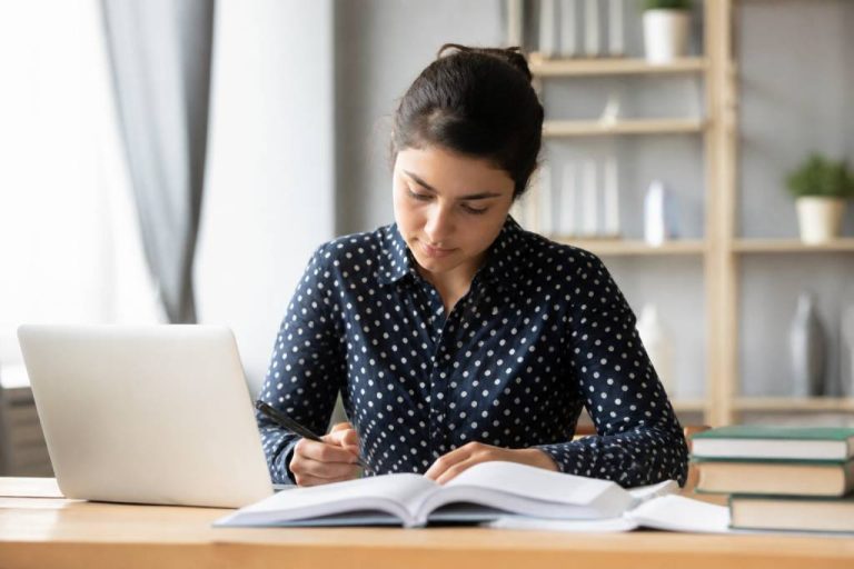Dcg : comment réussir ses études en comptabilité et gestion